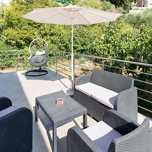 Palm Apartment