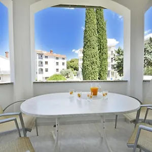Gloria Apartment